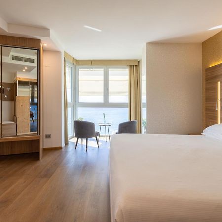 Kriss Internazionale Hotel Bardolino Ngoại thất bức ảnh