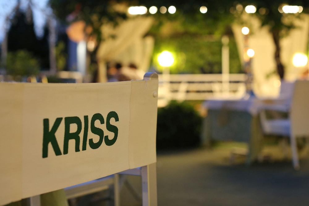 Kriss Internazionale Hotel Bardolino Ngoại thất bức ảnh