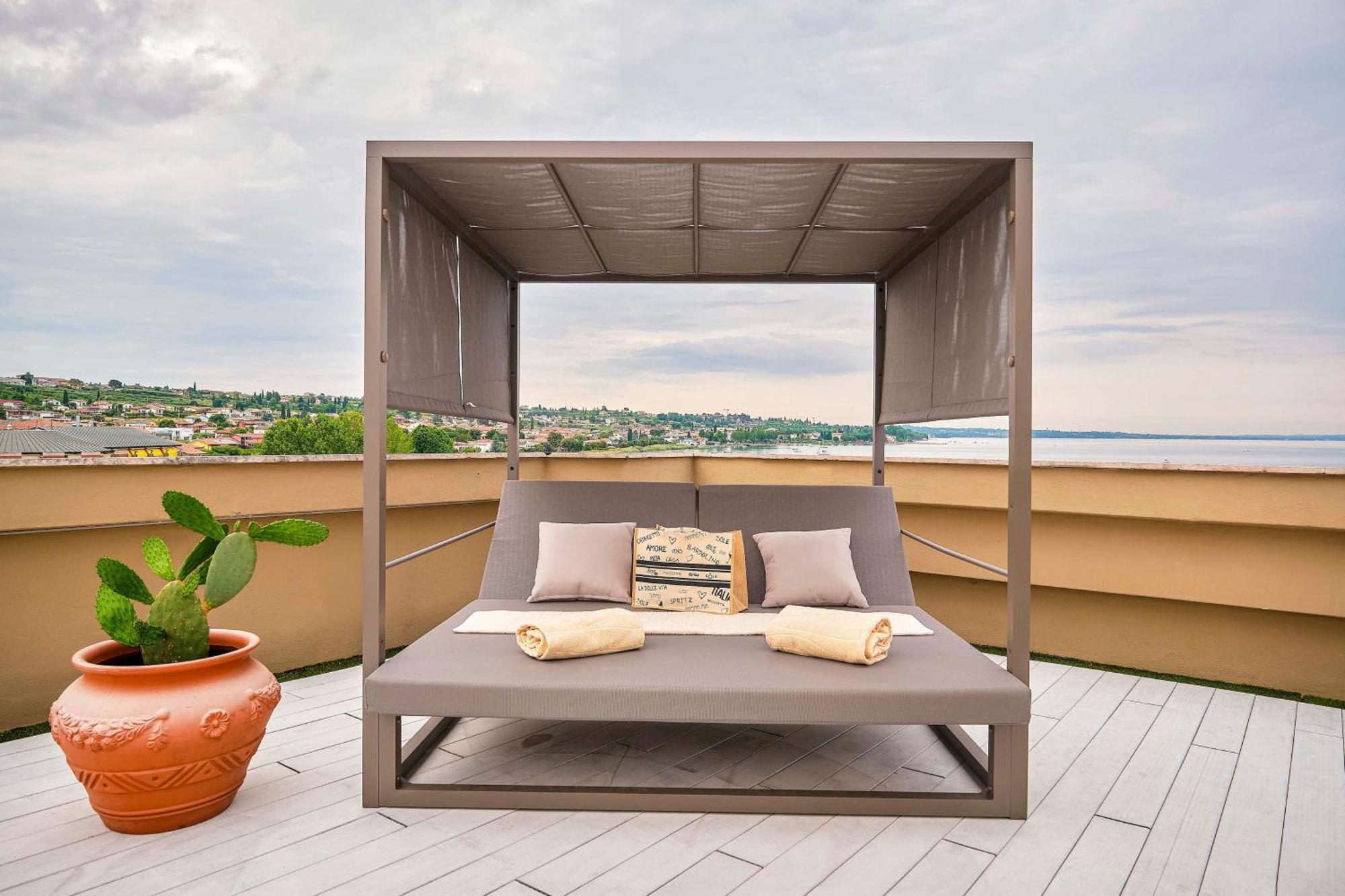 Kriss Internazionale Hotel Bardolino Ngoại thất bức ảnh