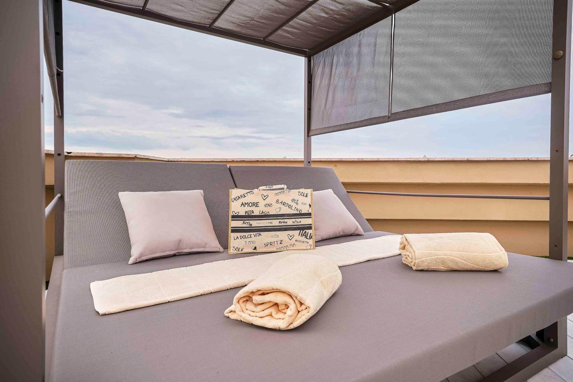 Kriss Internazionale Hotel Bardolino Ngoại thất bức ảnh