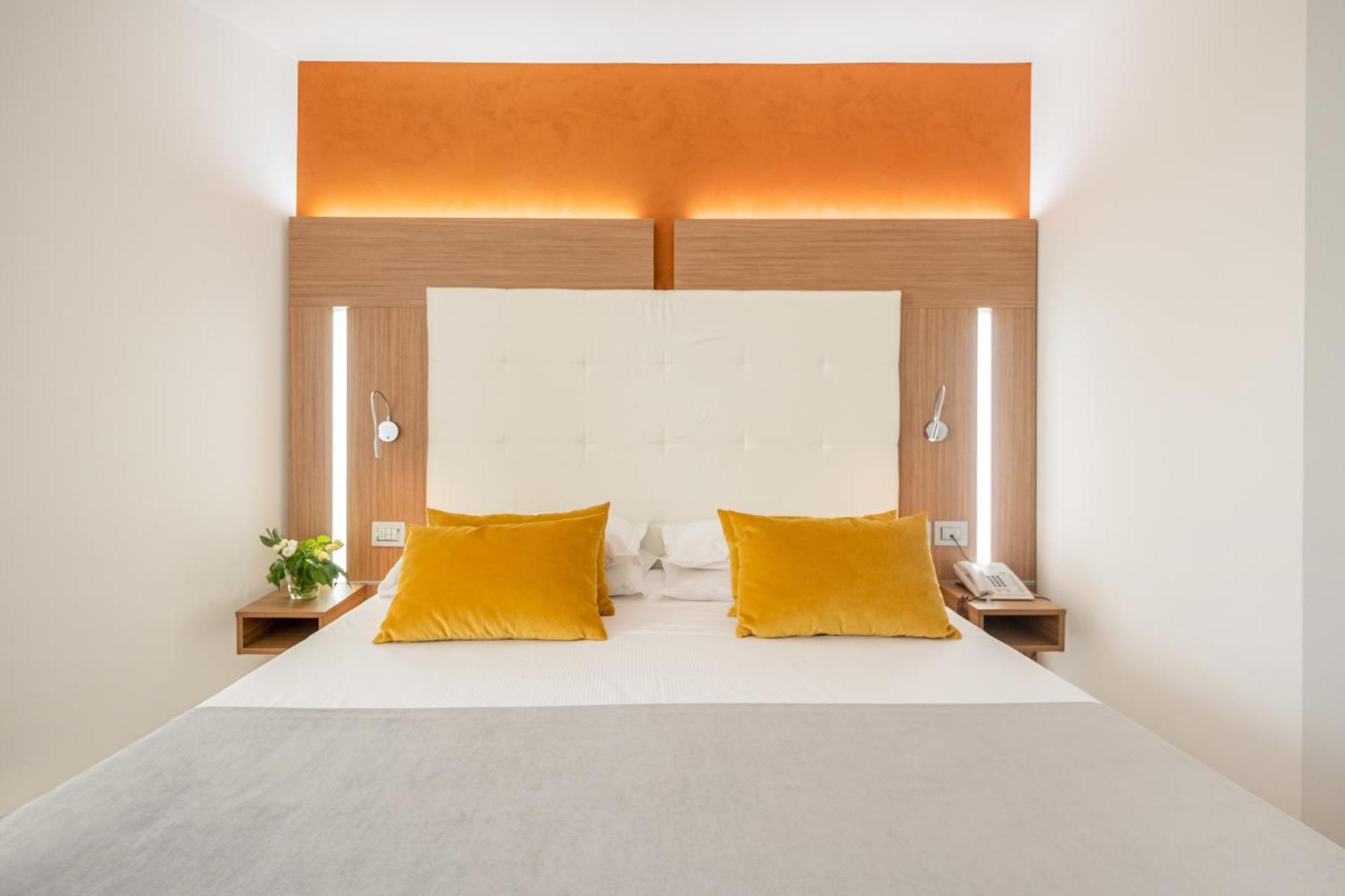 Kriss Internazionale Hotel Bardolino Ngoại thất bức ảnh