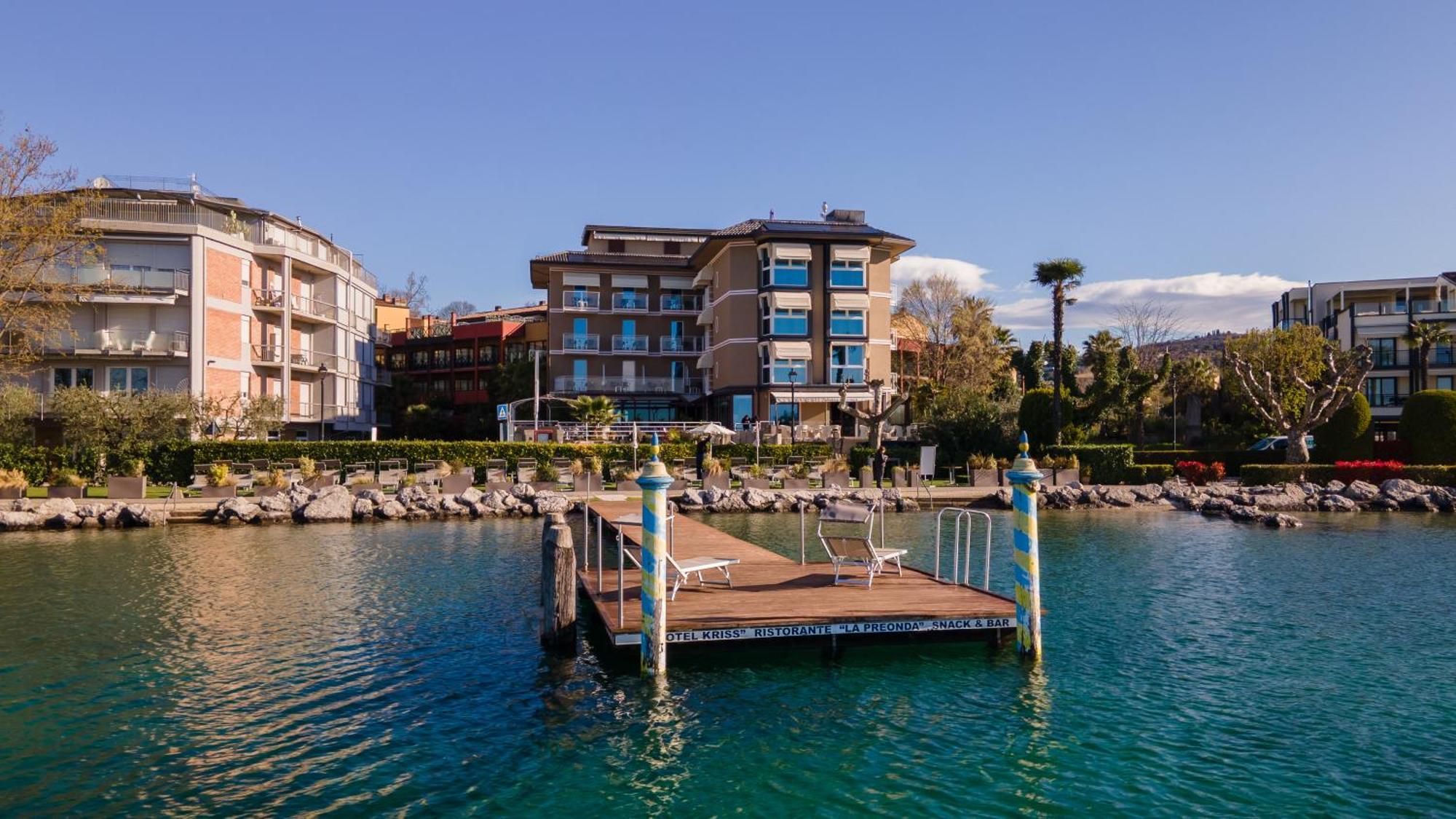 Kriss Internazionale Hotel Bardolino Ngoại thất bức ảnh
