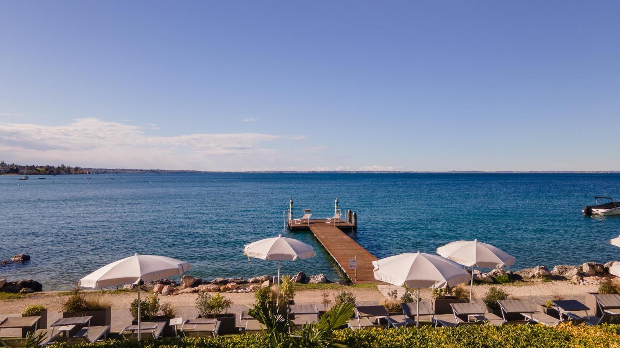 Kriss Internazionale Hotel Bardolino Ngoại thất bức ảnh